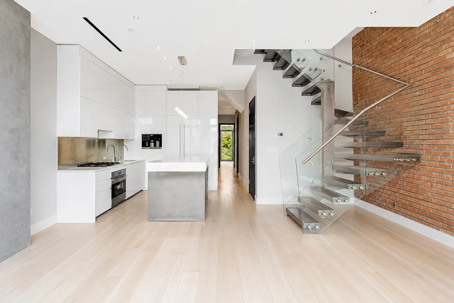 319 Bowery — Photo 2