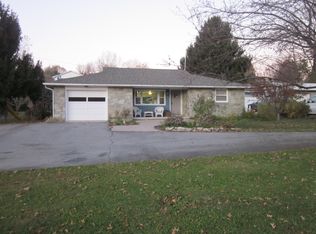 819 W Penn Ave, Robesonia, PA 19551