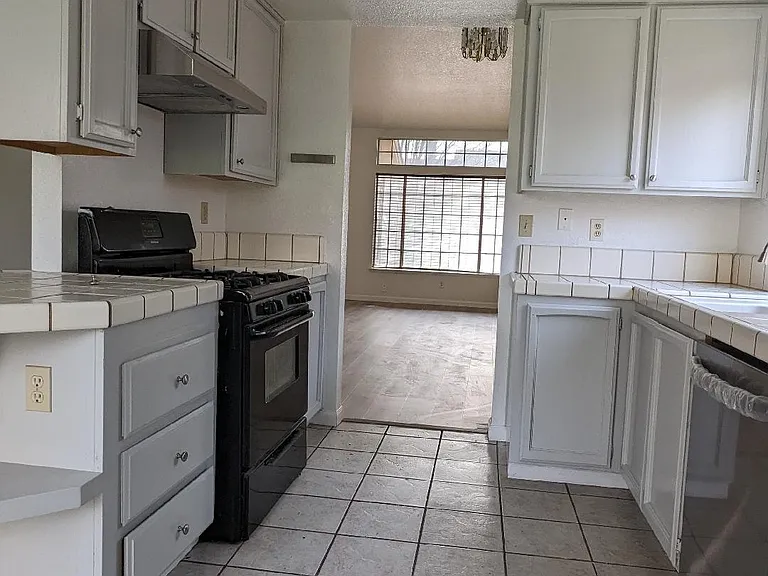 9173 Beaulieu Way — Photo 5