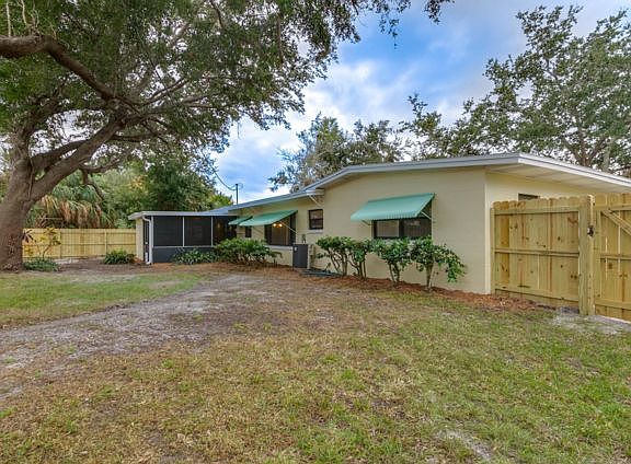 4th image of 3225 Citrus Ct