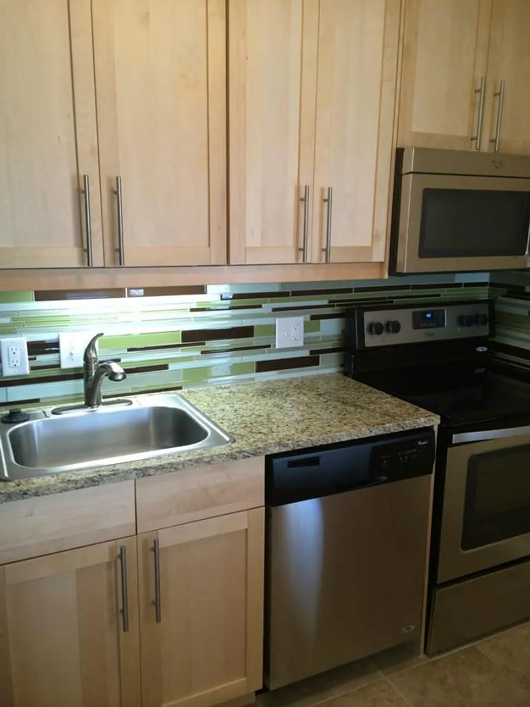 1 bed, 1.0 bath, 650 sqft, $1,250 — Photo 3