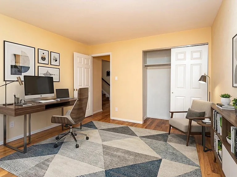 316 Cobblestone Dr — Photo 35