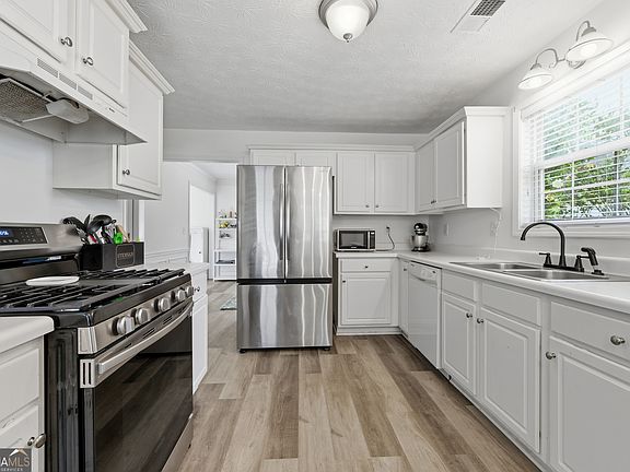 5th image of 2800 General Lee Way