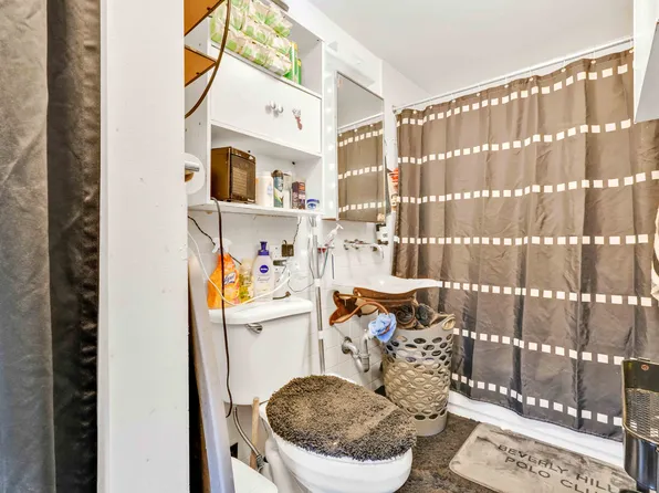 436 Putnam Avenue image 12 of 28