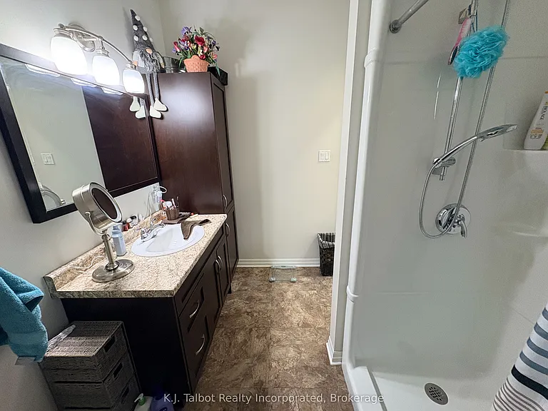 35 Saint David St #204 — Photo 9