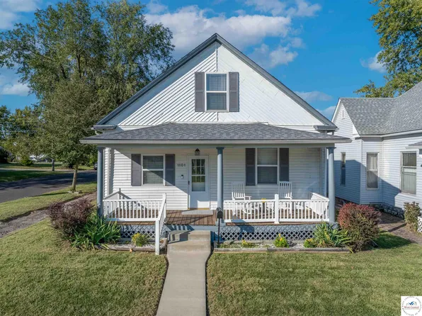 1101 E 4th St, Sedalia, MO 65301