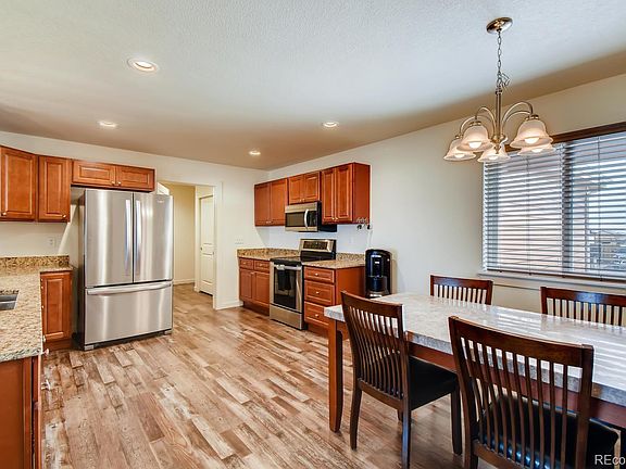 4th image of 30 Johnson Cir