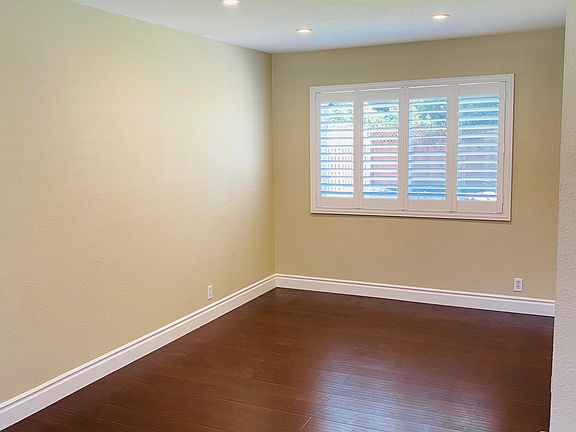 3rd image of 610 Blossom Glen Ct