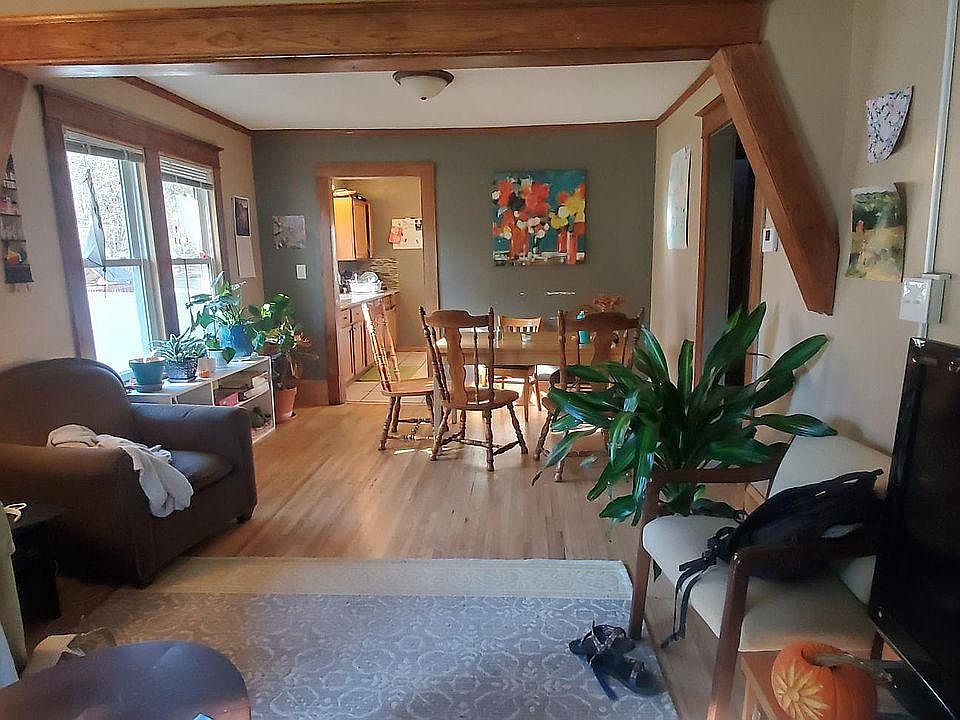 2nd image of 377 Snelling Ave S