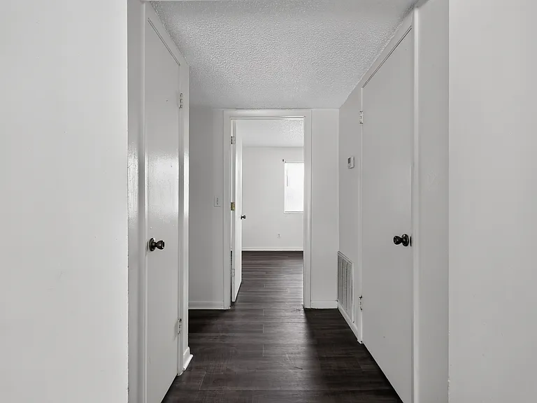 451 Mercury Ave SE #201 — Photo 24