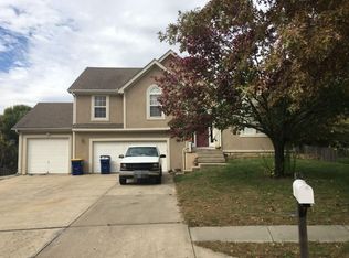 1023 Aspen Cir, Smithville, MO 64089