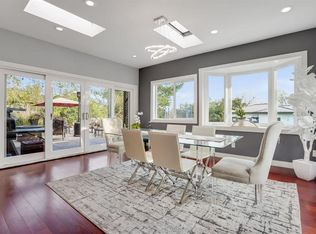 12516 Robleda Rd, Los Altos Hills, CA 94022