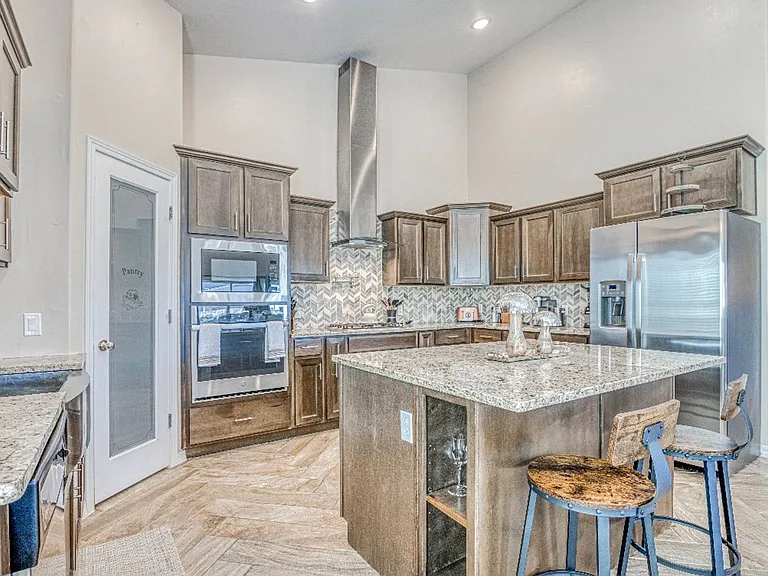 2816 Sammy Cervantes St — Photo 13