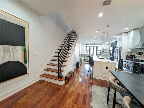 4th image of 235 Sumpter St Floor 2