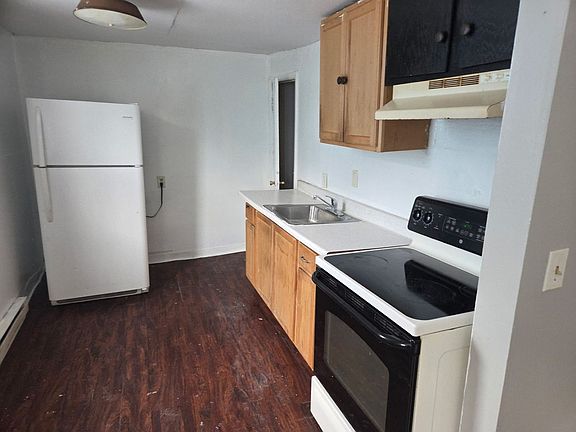 5th image of 801 E Division St APT 5