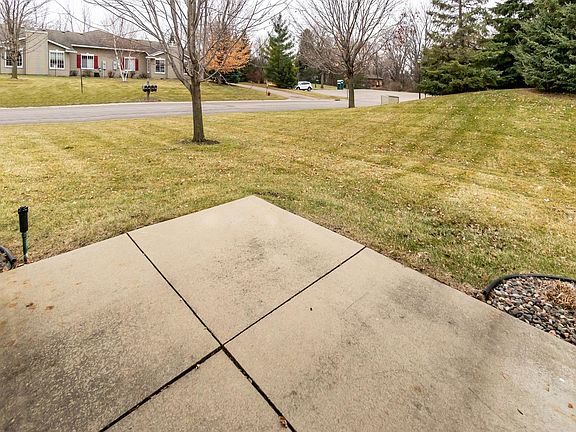 5th image of 25680 Park Ln