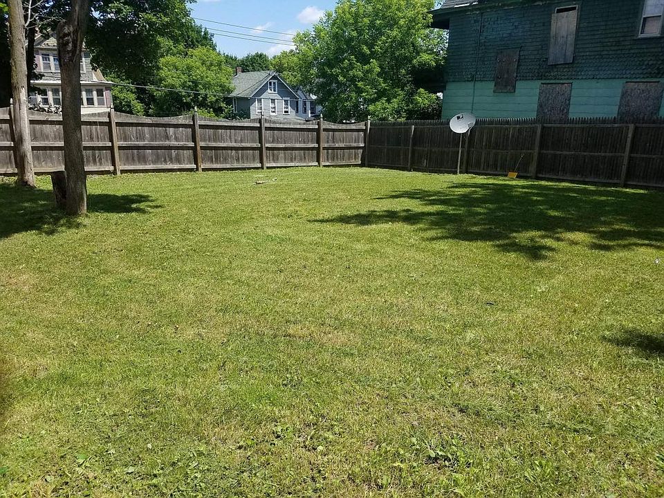 2nd image of 1093 W Onondaga St