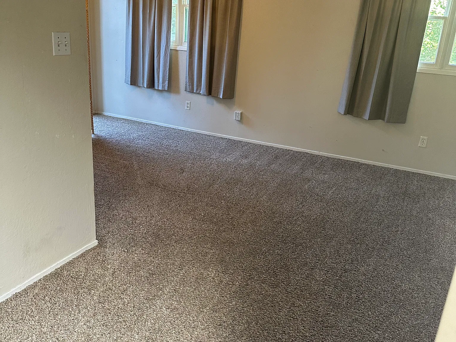 4 bed, 1900 sqft, $2,650 — Photo 3
