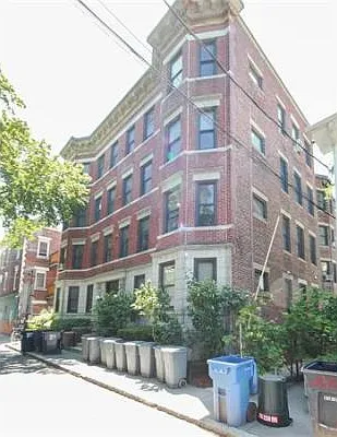 12 Prince St #2B — Photo 2