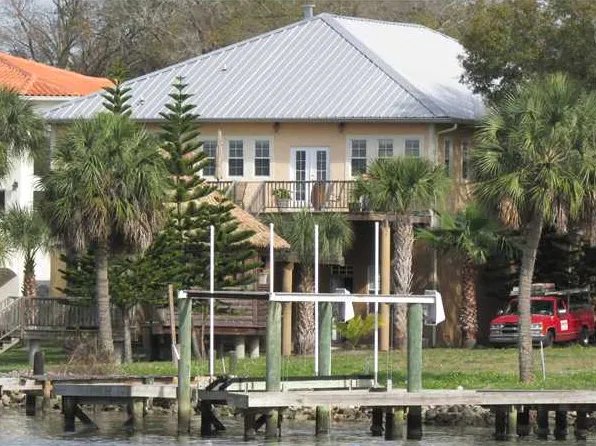 3924 Ridge Ave, Tampa, FL 33603