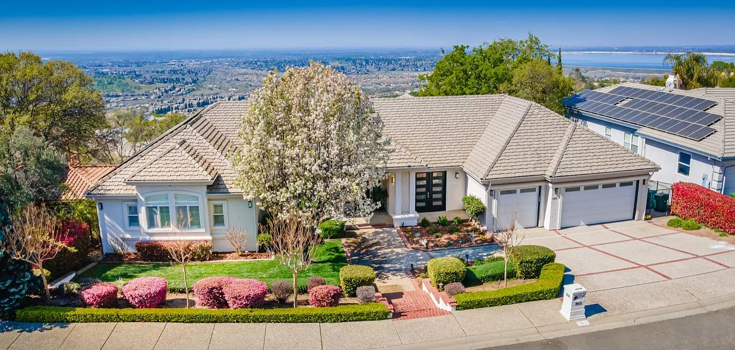 265 Muse Dr photo 1