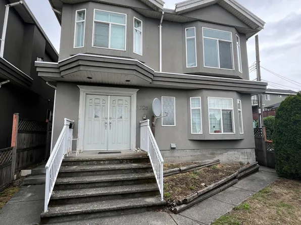 1689 SE Marine Dr, Vancouver, BC V5P 2R5