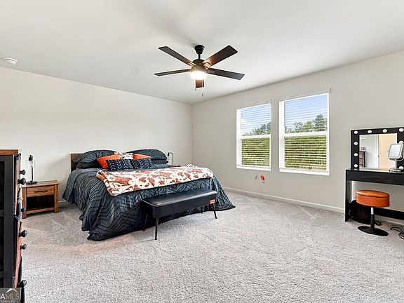 5th image of 77 Gillis Ln