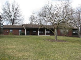 614 Golf Course Rd, Aliquippa, PA 15001