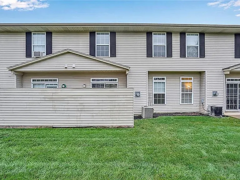 9685 Centerville Creek Ln — Photo 3
