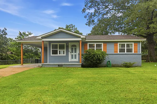 236 Lionel Rd #1 Photo 1