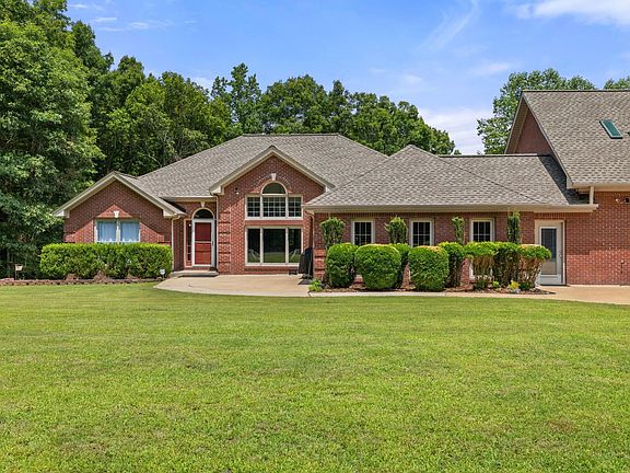 2nd image of 320 Cove Creek Rd