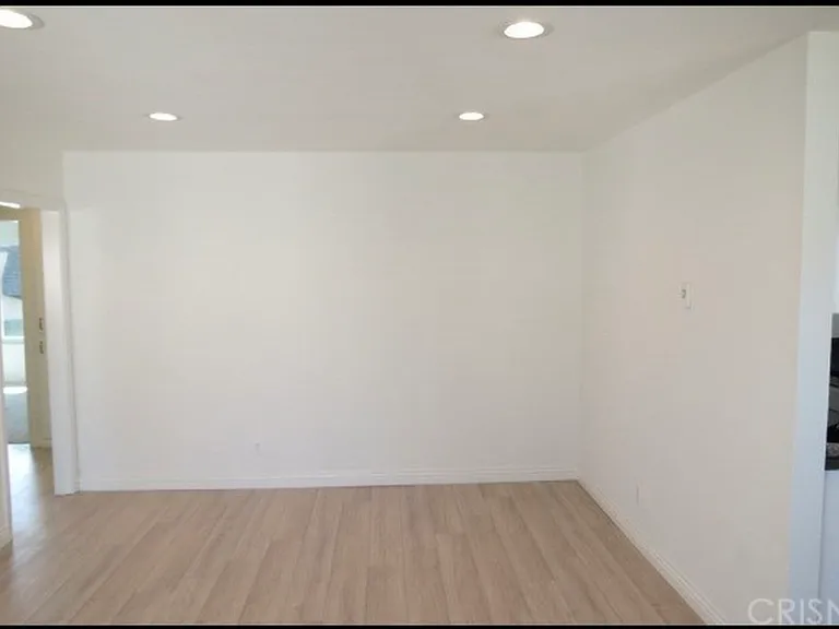 5530 Ackerfield Ave #106 — Photo 5