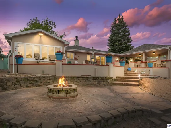 S Seventy Cedar Ln, Fremont, NE 68025