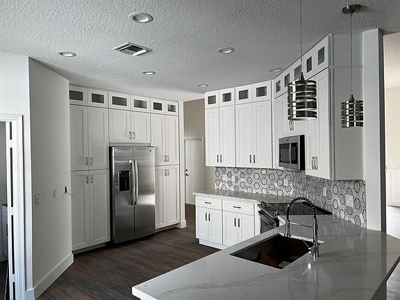 5th image of 9846 Arbor View Dr S