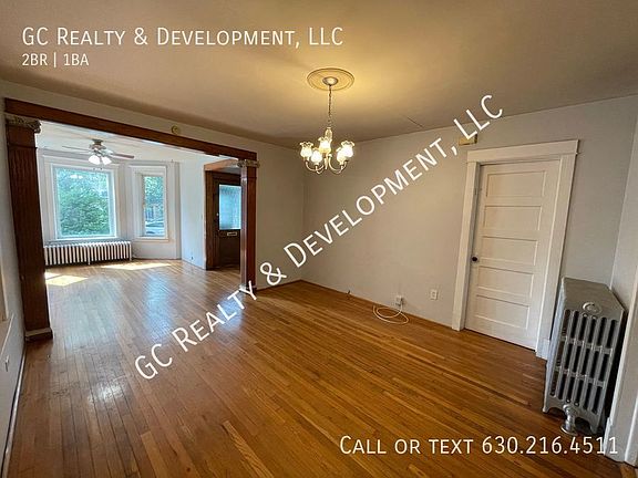 4th image of 2329 N Sacramento Ave #1