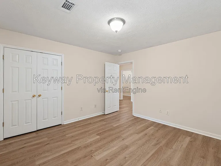 615 Goodale Ln — Photo 19