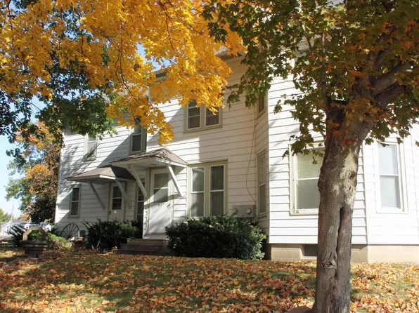 639/641 S State St, Denver, IA 50622