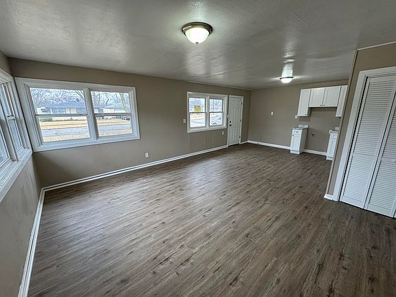 5th image of 4050 W 22nd Plz
