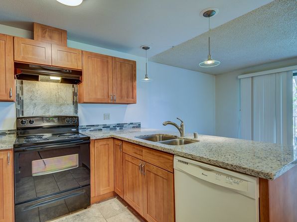 730 SW Harrier Cir APT 1