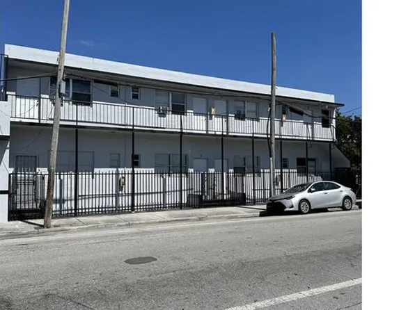 Renovated Studios Next to World Center and Train Station, 467 NW 8th St APT 14, Miami, FL 33136