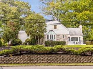 157 Laurel Ave, Livingston, NJ 07039