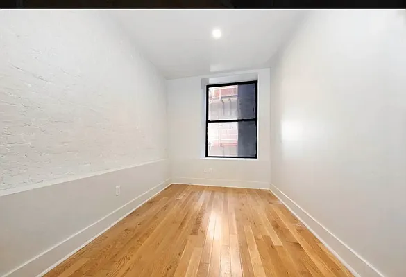 Rented by REAL New York | media 17