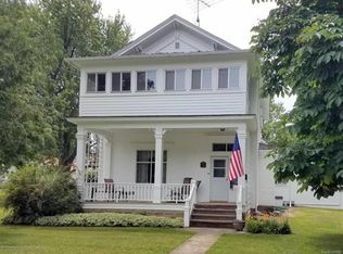 511 W McConnell St, Saint Johns, MI