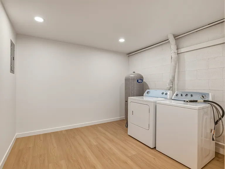 1366 SE High Ridge Ct — Photo 28