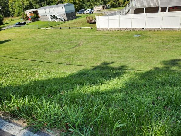 43774 State Highway 194 E, Freeburn, KY 41528