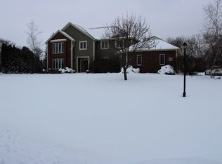 W289N3795 Huntsman Ct, Pewaukee, WI 53072