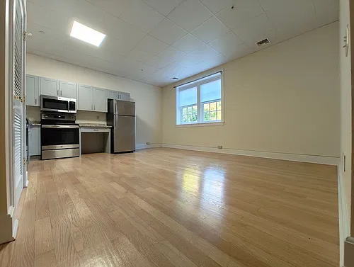 Floor plan B-207