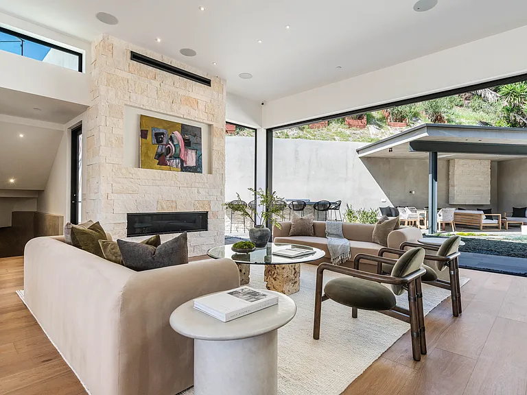 1205 Las Lomas Pl — Photo 14