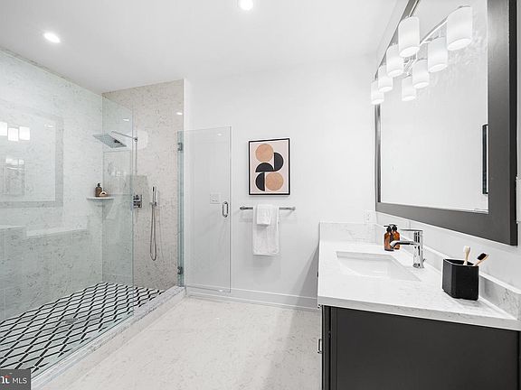 2nd image of 1813 Yost Rd