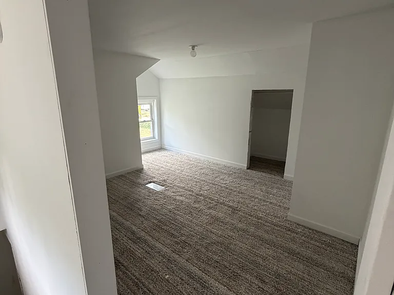 2729 Horton St — Photo 2